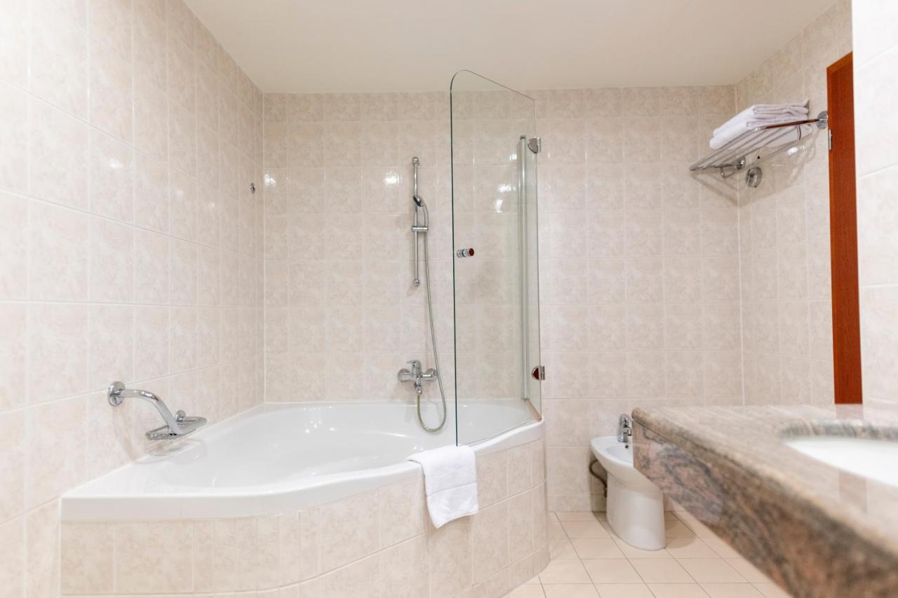 Hotel Toplice - Terme Catez ชาเตช อ็อบ ซาวี ภายนอก รูปภาพ