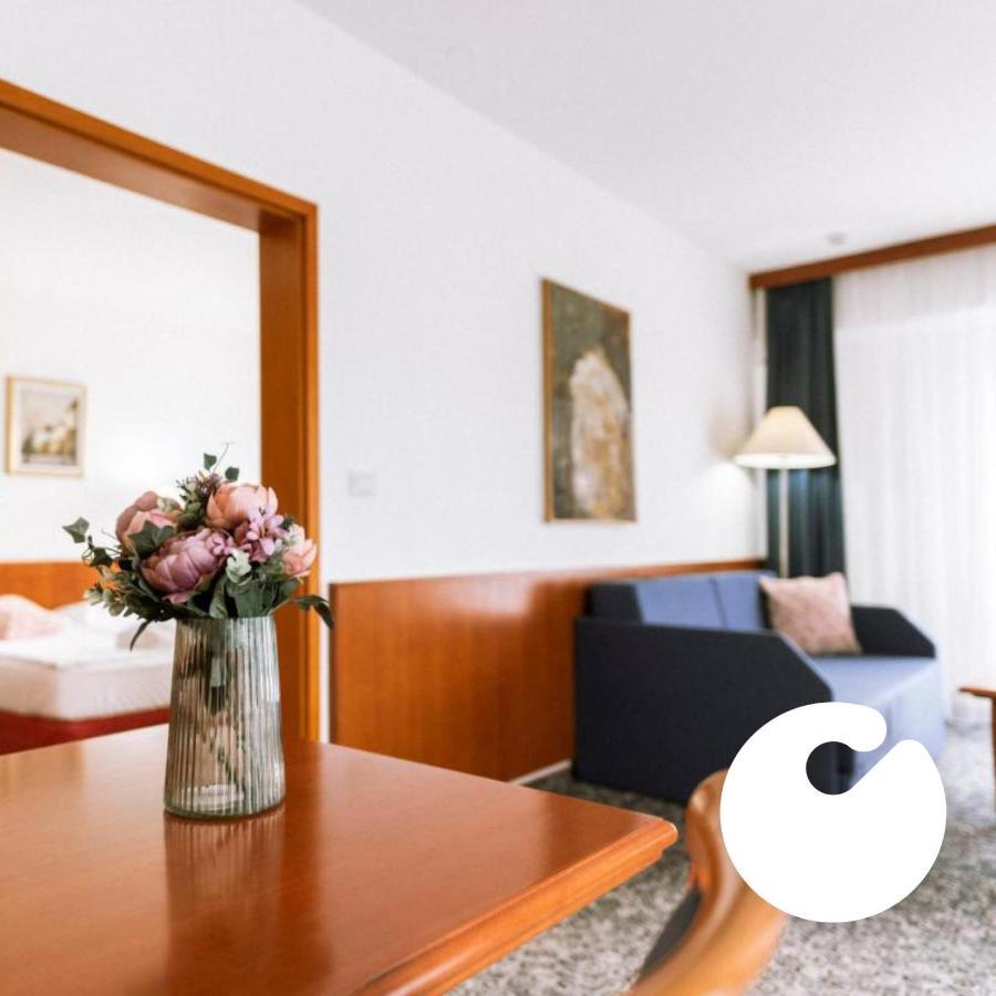 Hotel Toplice - Terme Catez ชาเตช อ็อบ ซาวี ภายนอก รูปภาพ