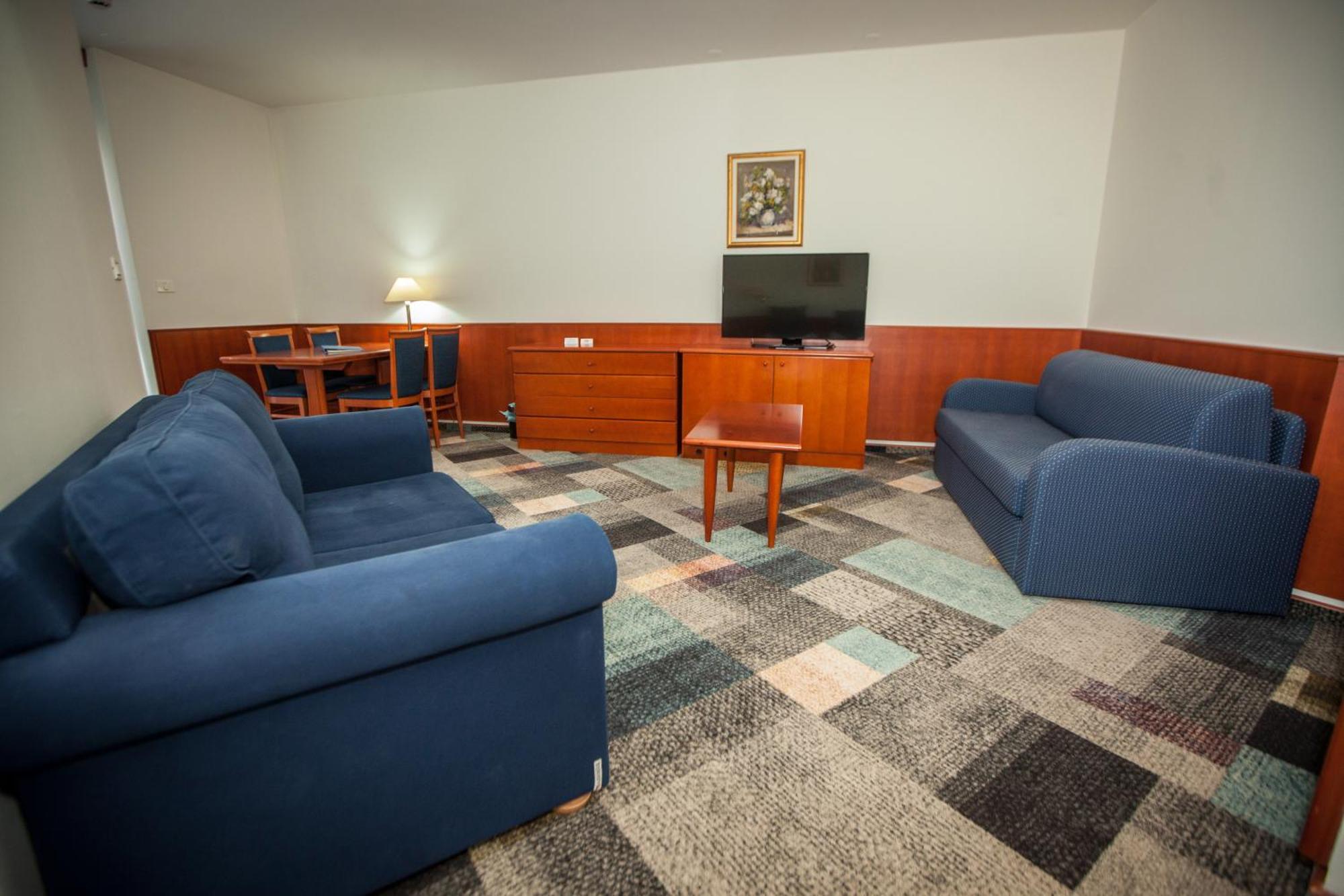 Hotel Toplice - Terme Catez ชาเตช อ็อบ ซาวี ภายนอก รูปภาพ